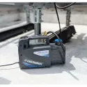 Pompe à vide double étage compatible R32, débit 282 L/min + vacuo et électrov.