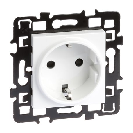 Lot de 10 Prises 16A Courant fort 2P+T Schuko Blanc Lot de 10 Prises 16A Courant fort 2P+T Schuko Blanc