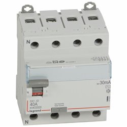 Interrupteur differentiel DX3 4P 400V 40A typeAC 30mA 411661