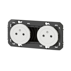Double prise de courant 2P+T Surface dooxie 16A precablees finition blanc600332