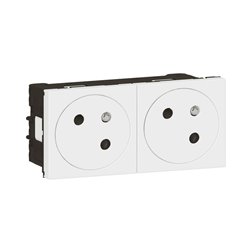Prise 2x2P+T Surface Mosaic Link a raccordement lateral 4 modules blanc 077142L