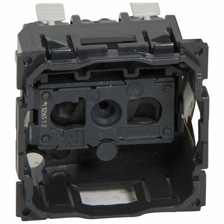 Prise de courant Celiane 16A 250V 2P 067110 Prise de courant Celiane 16A 250V 2P 067110