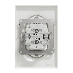 Prise de courant 2P+T standard Schuko allemand Odace S521087 Blanc brillant 