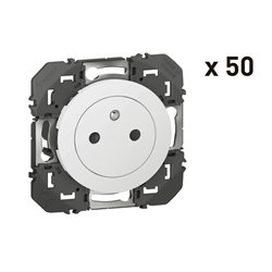 Lot de 50 prises de courant 2P+T Surface Dooxie 16A finition blanc 600635