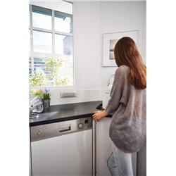 Enjoliveur Céliane pour quadruple prise de courant 2P+T Titane 068414