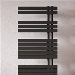 Sèche serviette eau chaude Soul 478 Watts, Mât à droite Noir opaque K1