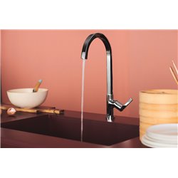 Mitigeur de cuisine Gusto tube carré chromé