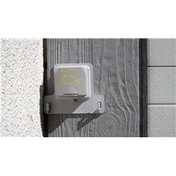 Prise de recharge prête-à-poser Green'up Access pour véhicule électrique saillie + patère + disjoncteur différentiel 090476