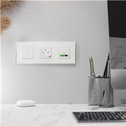 Plaque de finition Unica Deco Subtile NU600640 Blanc liseré argent 3 postes