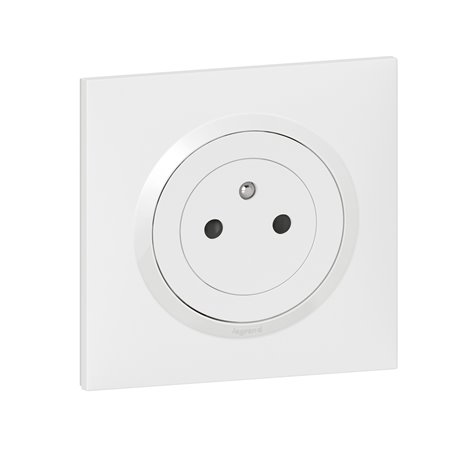 Prise de courant 2P+T Surface Dooxie one 16A avec plaque carrée blanche et griffes 600735 Prise de courant 2P+T Surface Dooxie one 16A avec plaque carrée blanche et griffes 600735