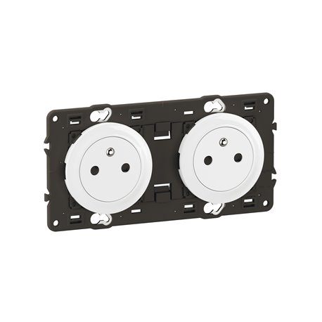 Lot de 10 Double prises de courant avec terre précâblée Céliane Surface Confort Blanc avec support CX0112 Lot de 10 Double prises de courant avec terre précâblée Céliane Surface Confort Blanc avec support CX0112