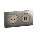 Prise 2P+T Surface Confort Céliane et double prise USB Type-A + Type-C précâblées avec plaque et boîte à encastrer Titanium CO01