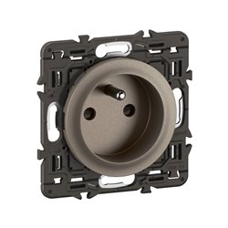 Lot de 20 Prises de courant avec terre spéciale rénovation Céliane Titanium avec support CY0116