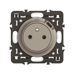 Lot de 20 Prises de courant 2P+T Surface Confort avec prise USB Type-C intégrée Céliane Titanium avec support CY0140