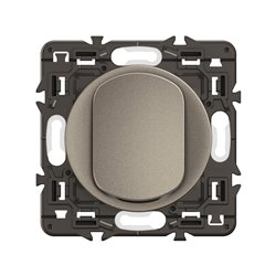 Lot de 5 Poussoirs lumineux 6A Céliane Titanium avec support CY1031