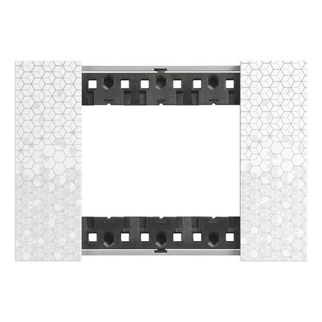 Plaque de finition Living Now Collection Les Blancs 3 modules Pixel BTKA4803MW
