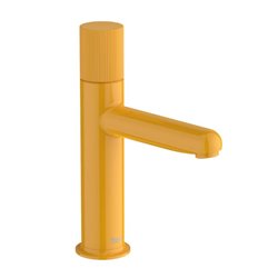 Mitigeur lavabo Nu version S corps lisse avec flexibles poignée cannelée jaune miel H 188 mm