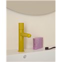 Mitigeur lavabo Nu version S corps lisse avec flexibles poignée cannelée jaune miel H 188 mm