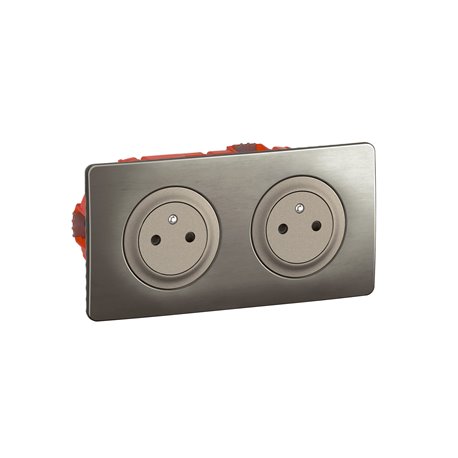 Double prise de courant 2P+T Céliane Surface Confort complet CO0112 Titanium Double prise de courant 2P+T Céliane Surface Confort complet CO0112 Titanium